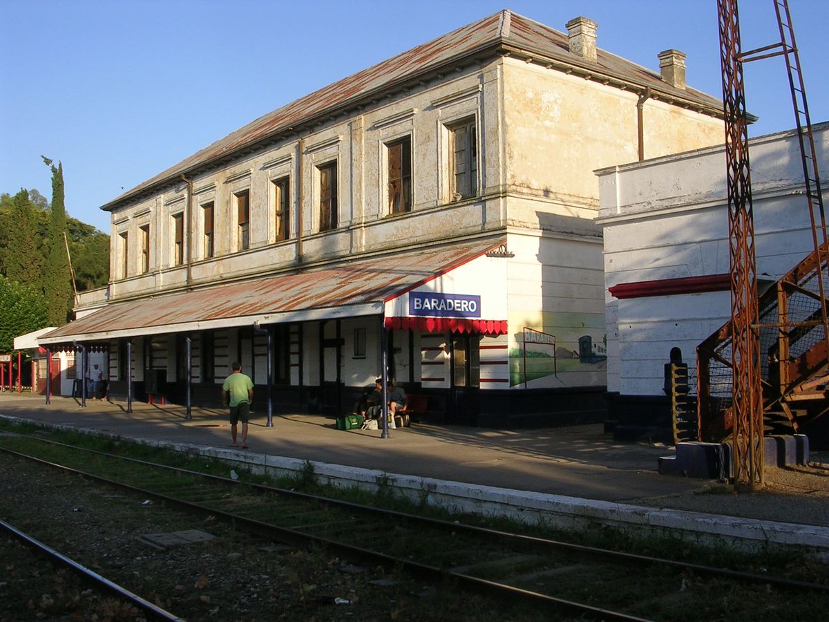 Un viaje en tren nos dejará en este hermoso pueblo.