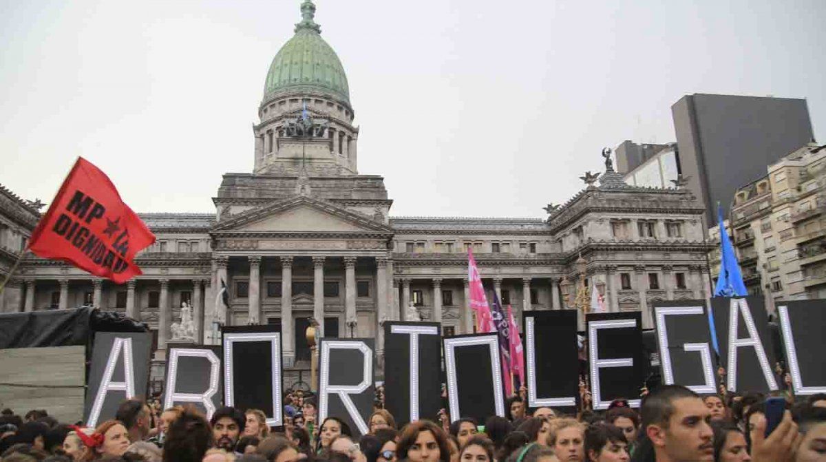 Aborto: confirmaron que propondrán una consulta popular