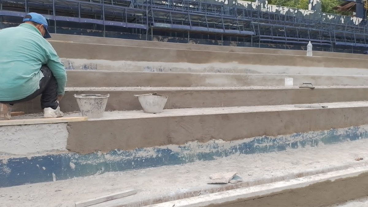 La impermeabilización de las tribunas está en proceso.
