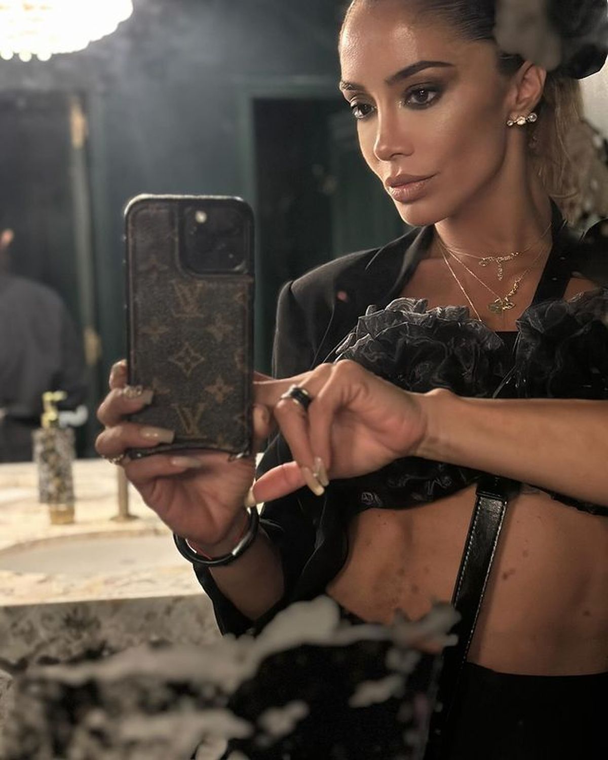 Claudia Ciardone de fiesta se muestra en corpiñito coquette y paraliza la tendencia. Claudia Ciardone de fiesta se muestra en corpiñito coquette y paraliza la tendencia.