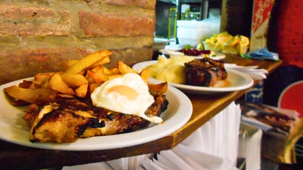 El bodegón El Nacional se destaca por sus bajos precios.