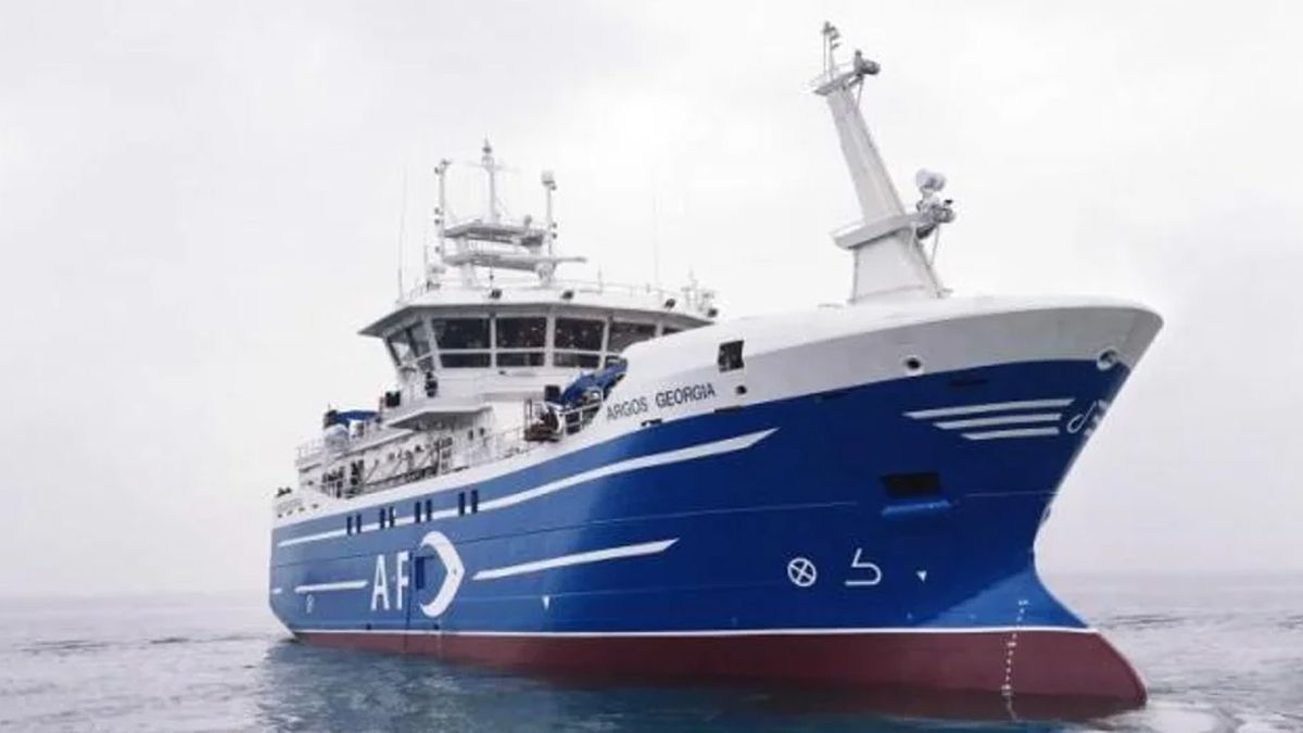 El barco pesquero Argos Georgia se hundió cerca de Malvinas.