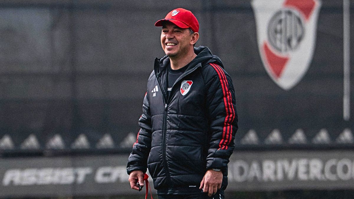 Gallardo define el equipo para los próximos partidos.