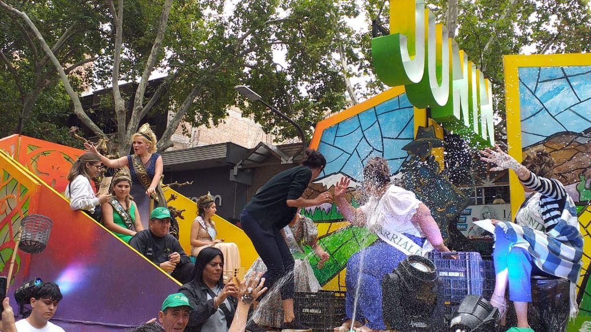 María Camila Sáez representante de Junín, fue la soberana que dio fin al Carrrusel. María Camila Sáez representante de Junín, fue la soberana que dio fin al Carrrusel.