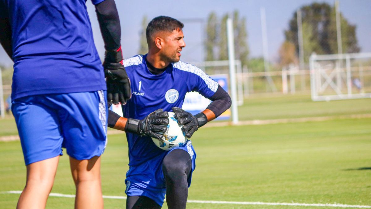 El arquero Franco Petrolli uno de los refuerzos de Godoy Cruz tendrá su debut ante Defensa y Justicia. El arquero Franco Petrolli uno de los refuerzos de Godoy Cruz tendrá su debut ante Defensa y Justicia.