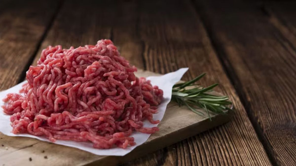 Opción económica y llenadora. Carne picada para hacer milanesas.