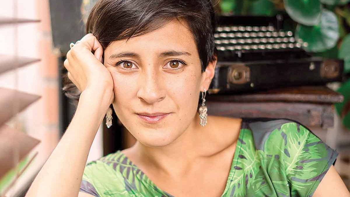 Natalia García Freire. Esta escritora ecuatoriana cultiva con su estilo el realismo mágico.