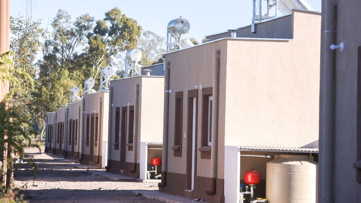Algunas de las viviendas que se entregaron este jueves en zona Este.