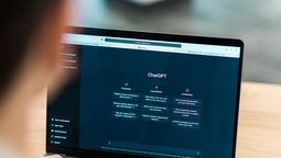 Miles de personas la incorporan la Inteligencia Artificial en su rutina y aseguran ganar entre una y dos horas por día sin esfuerzo extra.