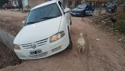 Desvalijaron una casa en Guaymallén, huyeron y los atraparon cuando se daban a la fuga en este auto blanco.