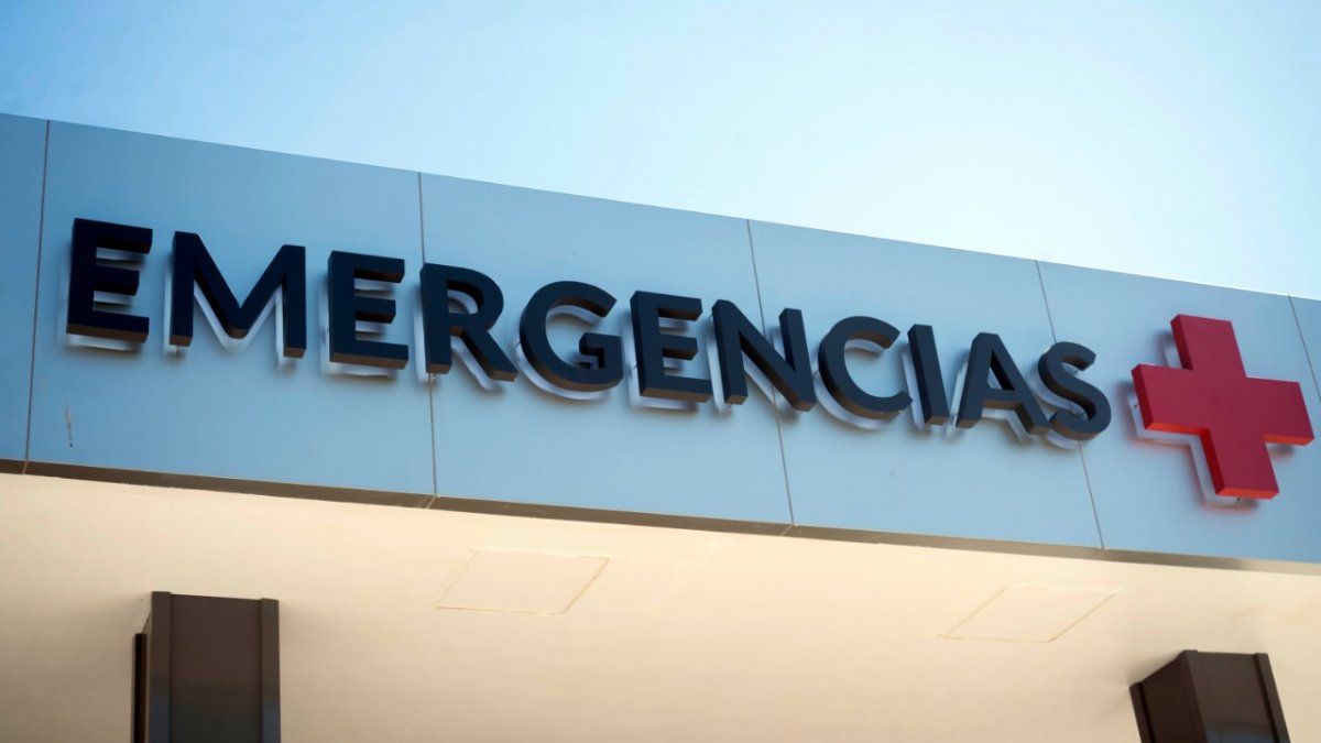 El operario tuvo que ser trasladado al Hospital Central donde se constat&oacute; su muerte. Cay&oacute; de un techo a diez metros de altura.