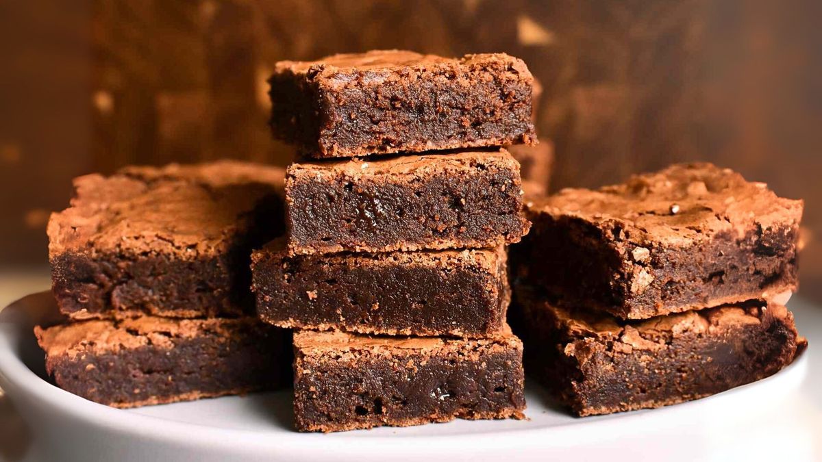 El brownie sin harina ni az&uacute;car es una receta saludable y rica para el postre o la merienda.