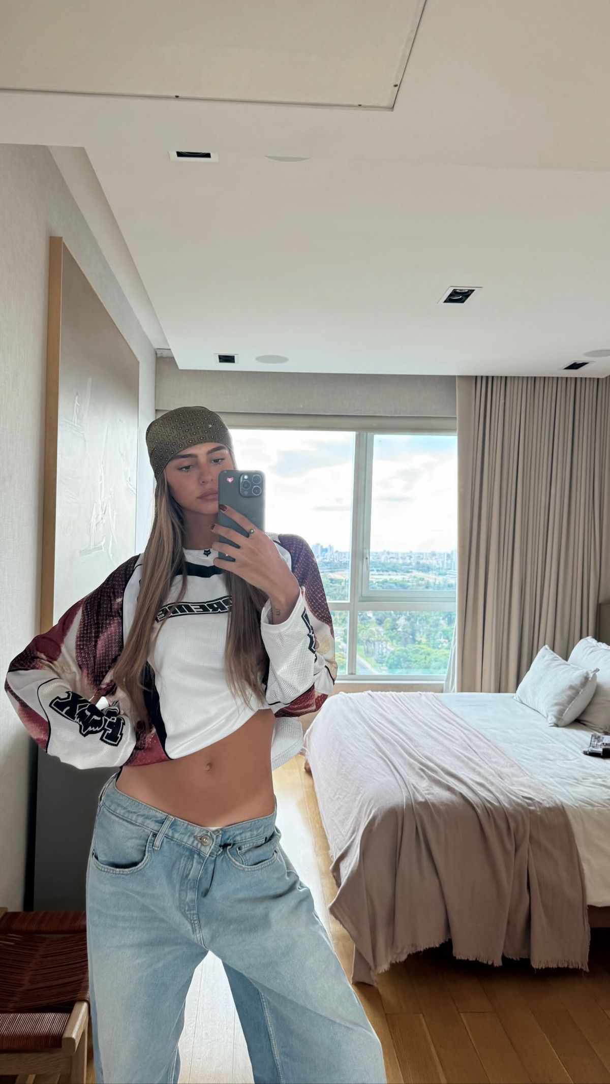 Juanita Tinelli se suma a la camisetita racer al ras, pantaloncitos bajos y más. Juanita Tinelli se suma a la camisetita racer al ras, pantaloncitos bajos y más.