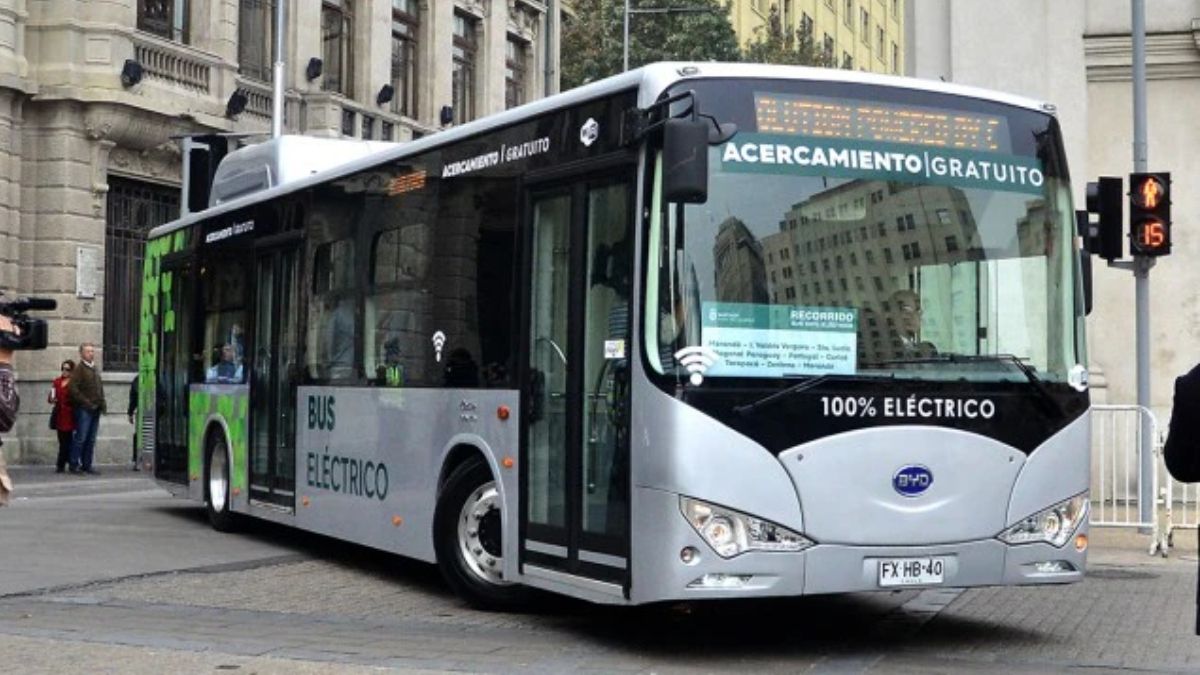 Autobuses eléctricos de BYD. (Foto: Municipalidad de Santiago)