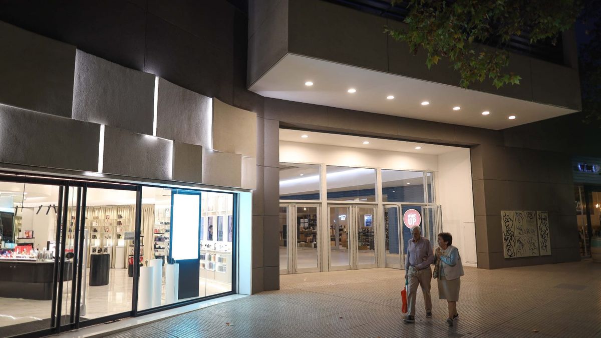 Empieza a tomar forma el primer shopping de Ciudad en el ex pozo de Maristas