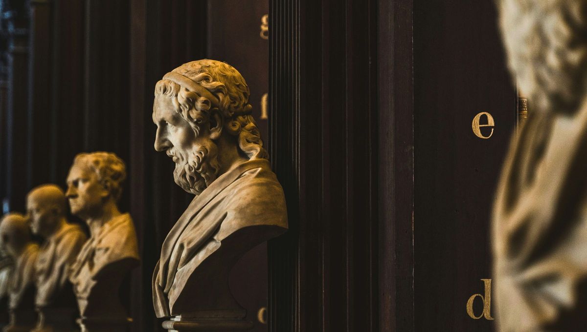 El mensaje filos&oacute;fico de hoy es: &ldquo;qui&eacute;n no es bueno sirviendo, no ser&aacute; bueno mandando&rdquo;