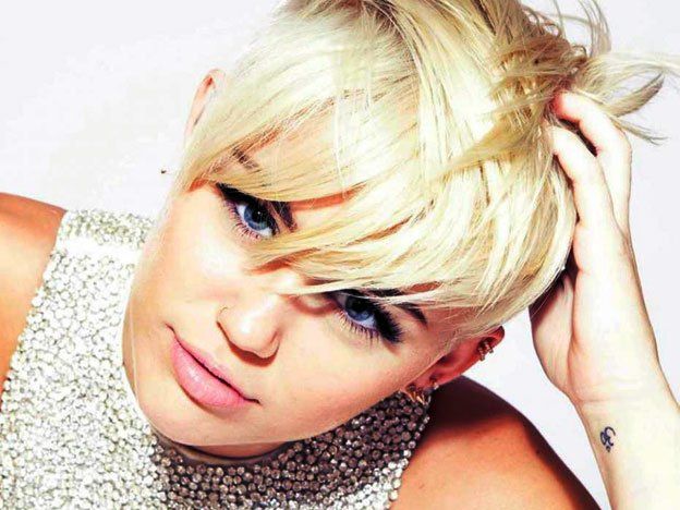 Un fan de Miley Cyrus se coló en su camarín y le declaró su amor