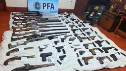 Parte del arsenal incautado a la organización internacional. Hay un mendocino detenido por tráfico de armas internacional. Parte del arsenal incautado a la organización internacional. Hay un mendocino detenido por tráfico de armas internacional.