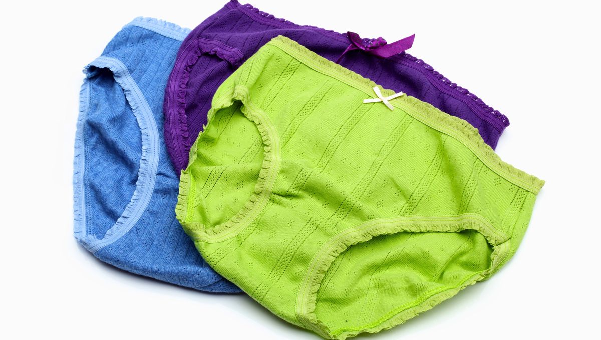 Casi todas las bombachas, sin importar su forma o tela, tienen un pequeño moño delantero. 