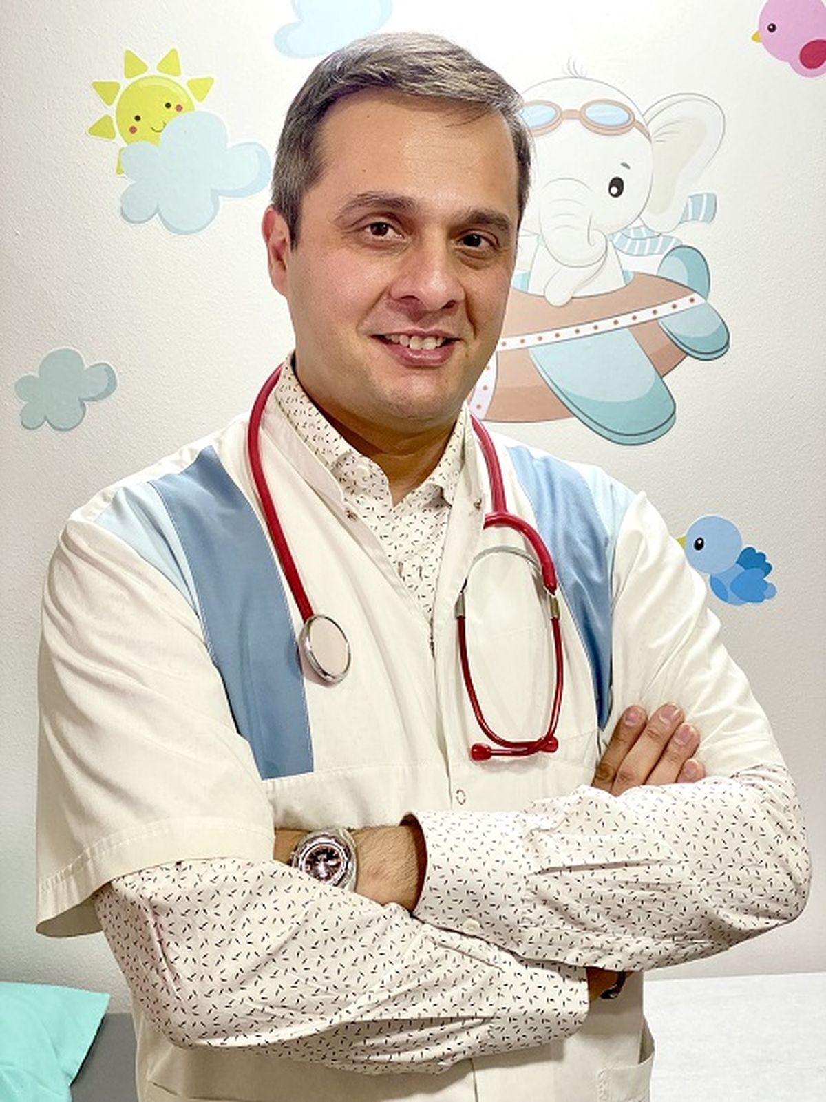 El Dr. Félix Lucero, director médico de la institución.