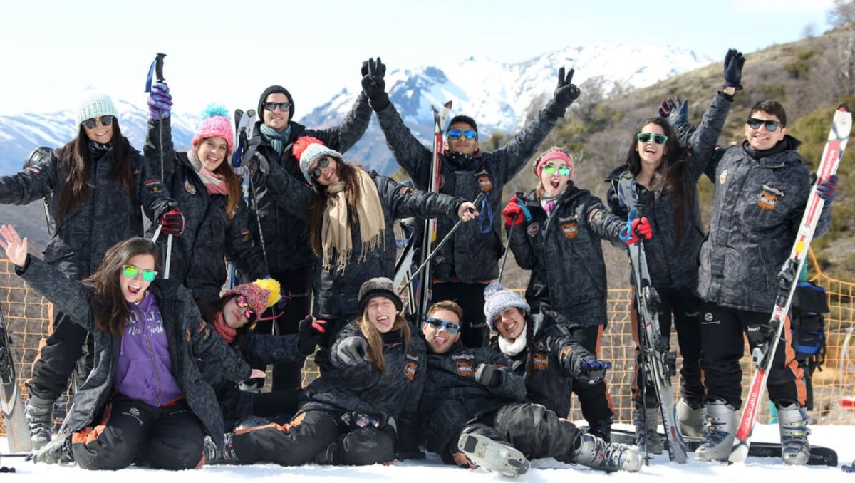 El viaje de egresados de secundaria a Bariloche cuesta $275.000.