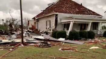 Devastador tornado en Alabama deja al menos 23 muertos