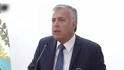 Alfredo Cornejo durante la presentación de su plan de salud.