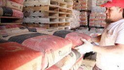 Otro desplome en abril: la venta de los insumos para la construcción cayó el 74