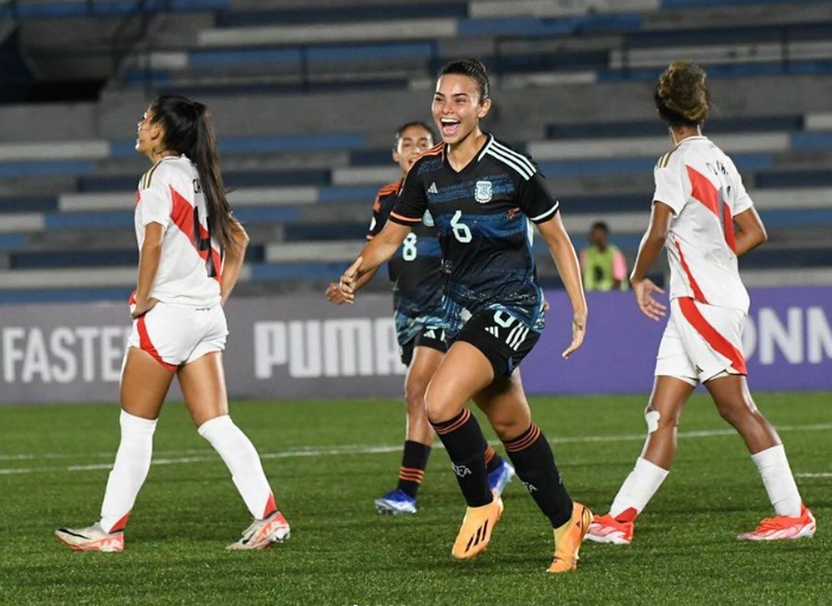 Anela Nigito es una de las titulares del conjunto nacional. Anela Nigito es una de las titulares del conjunto nacional.