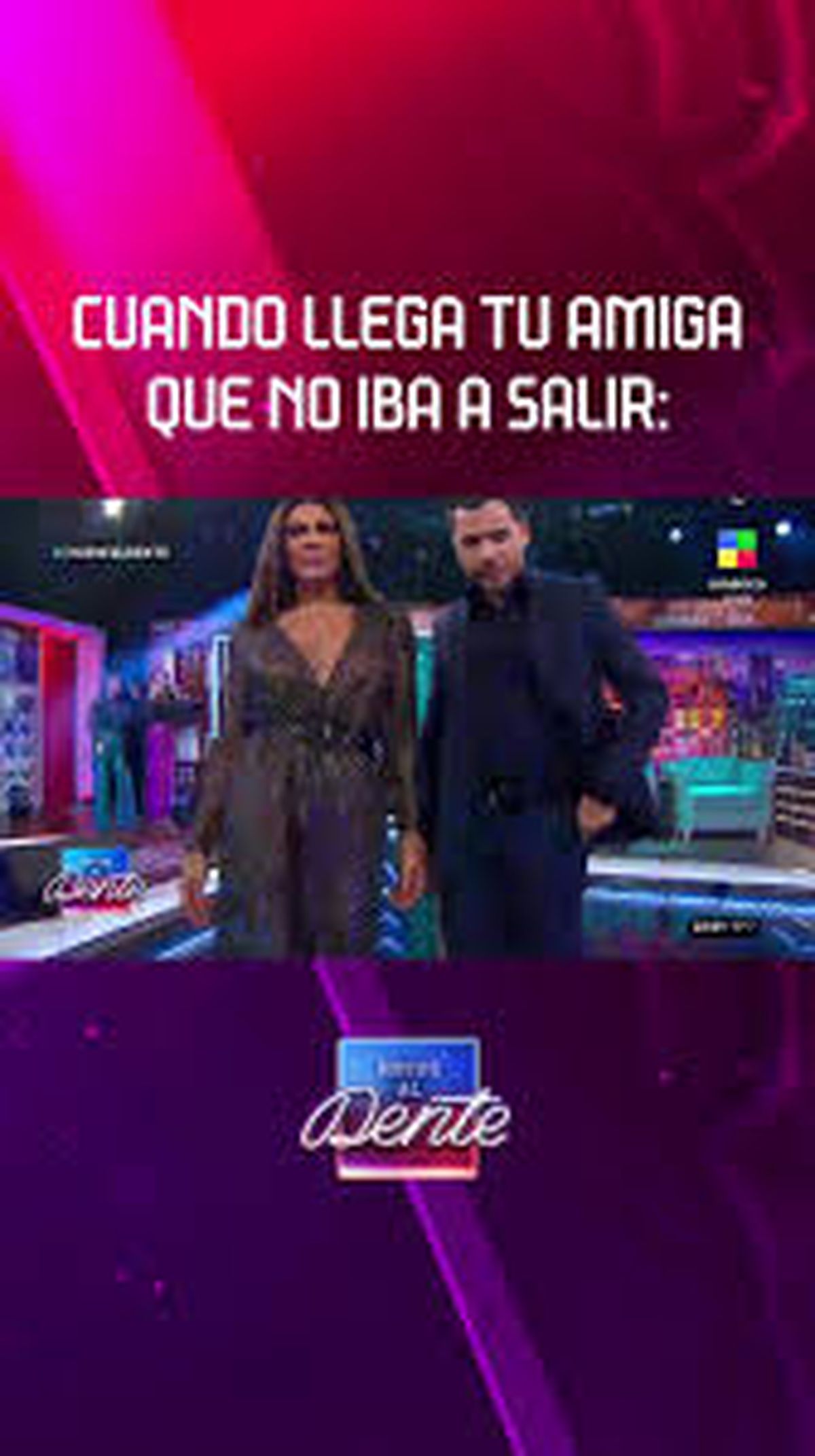 Vestido ultra transparente, escotazo y sin brassier, Florencia de la V arrasó Noche al Dente. Vestido ultra transparente, escotazo y sin brassier, Florencia de la V arrasó Noche al Dente.