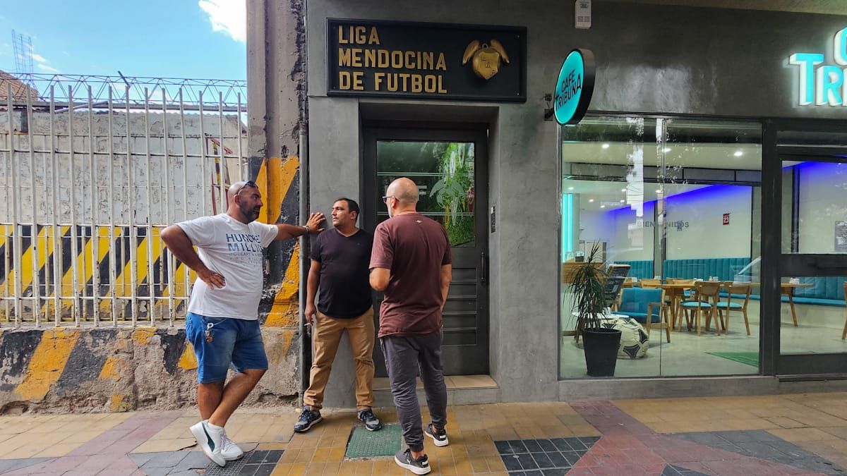 Se aceptó el pedido de tres clubes y se suspendió la asamblea de la Liga Mendocina de Fútbol Se aceptó el pedido de tres clubes y se suspendió la asamblea de la Liga Mendocina de Fútbol