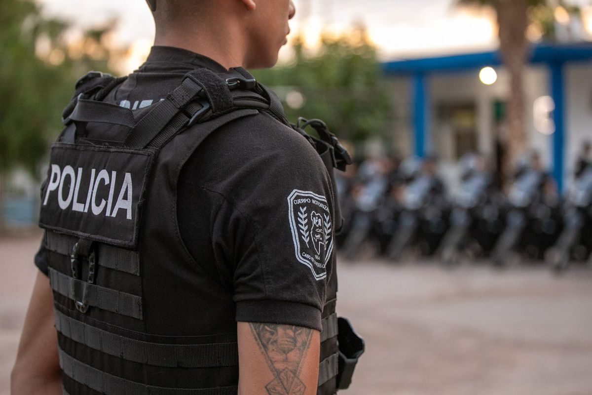 La víctima de 24 años reconoció su Honda Wave en el barrio Los Alerces y alertó a las patrullas policiales. La víctima de 24 años reconoció su Honda Wave en el barrio Los Alerces y alertó a las patrullas policiales.