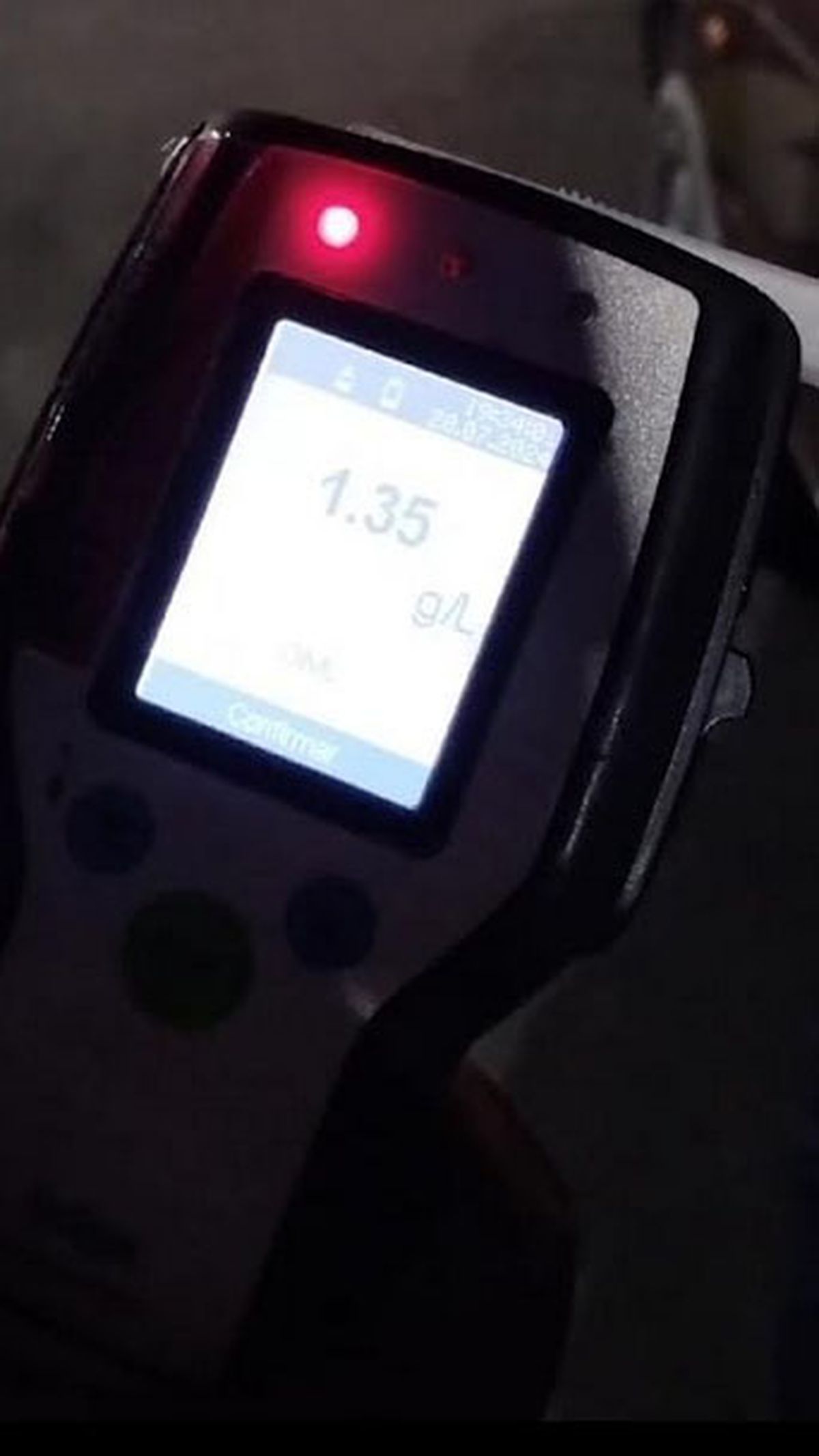 El conductor tenía 1,35 gramos de alcohol en sangre, más de lo permitido por ley que es hasta 0,5 gramos de alcohol en sangre. El conductor tenía 1,35 gramos de alcohol en sangre, más de lo permitido por ley que es hasta 0,5 gramos de alcohol en sangre.