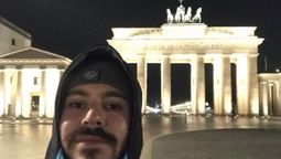 El estudiante argentino Gonzalo Pérez fue guardando las monedas de propinas recibas en mano como delivery en la ciudad alemana de Berlín, y a los nueve meses vio que había juntado más de €2.000, con los que podrá pagar, por ejemplo, siete mese de alquiler.