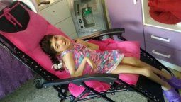 Tiene 12 años y parálisis cerebral y no pueden conseguirle una silla