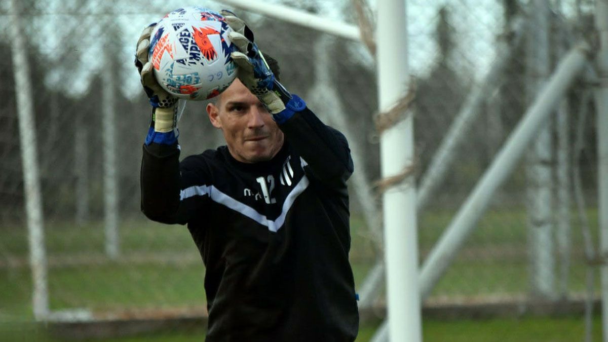 Sebastián Giovini, el arquero que llegó de Defensores de Belgrano.