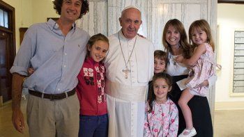 El Papa recibió a la familia que viajó 20 mil kilómetros para verlo