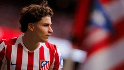 Julián Álvarez. La transferencia del Araña del Atlético de madrid al Barcelona podrían truncarse por las acusaciones de falta de respeto que hizo el club madrileño a su par catalán.