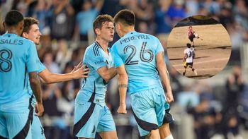 Dos goles argentinos son firmes candidatos para quedarse con el premio Puskás: los videos Dos goles argentinos son firmes candidatos para quedarse con el premio Puskás: los videos