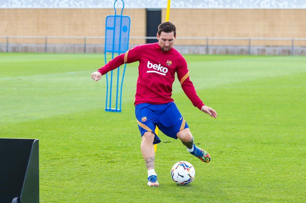 Messi se entrenó junto a Coutinho y al margen de sus compañeros.