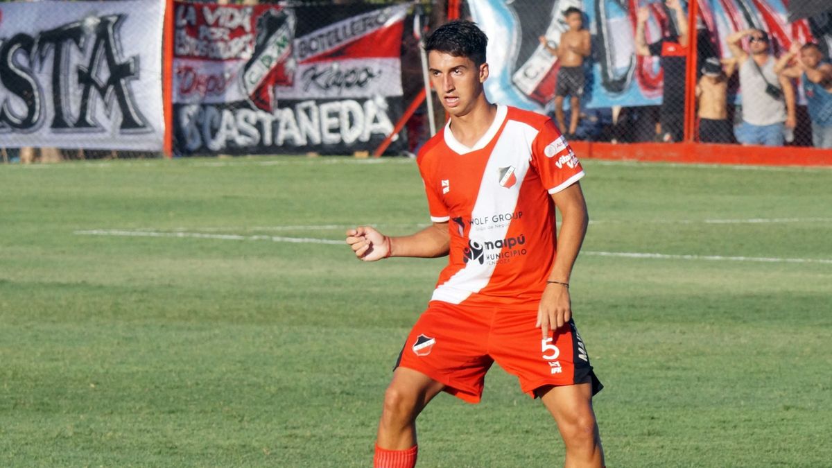 Agustín Manzur sufrió una luxación en el codo.