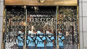 Gucci viste a Hello Kitty en sus 40 años