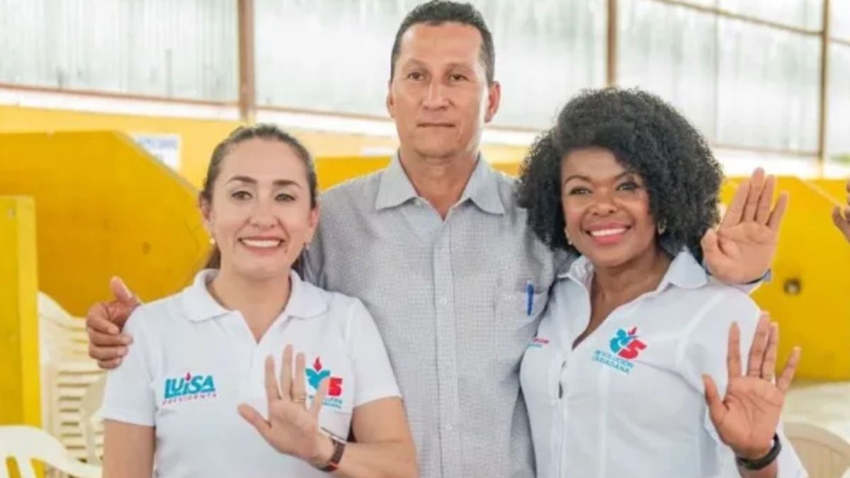 El dirigente Pedro Briones, fue asesinado en la ciudad de Esmeraldas y se suma al crimen del candidato presidencial Fernando Villavicencio El dirigente Pedro Briones, fue asesinado en la ciudad de Esmeraldas y se suma al crimen del candidato presidencial Fernando Villavicencio