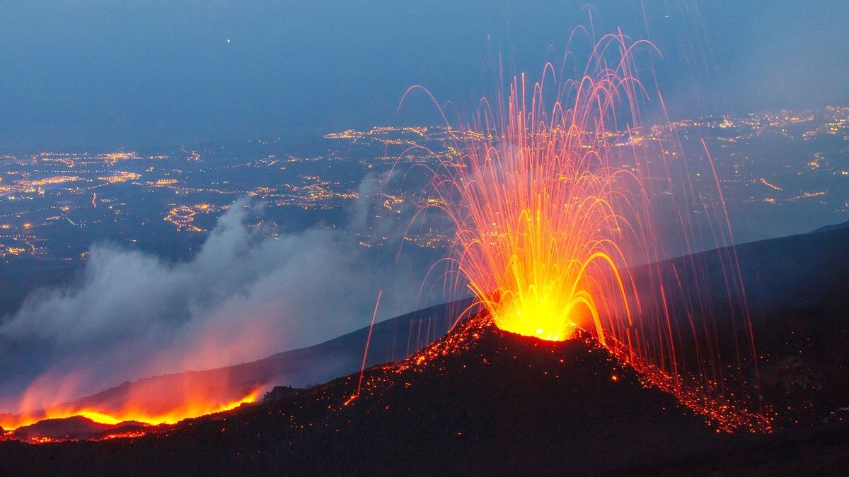 Video la impresionante erupción del volcán Etna