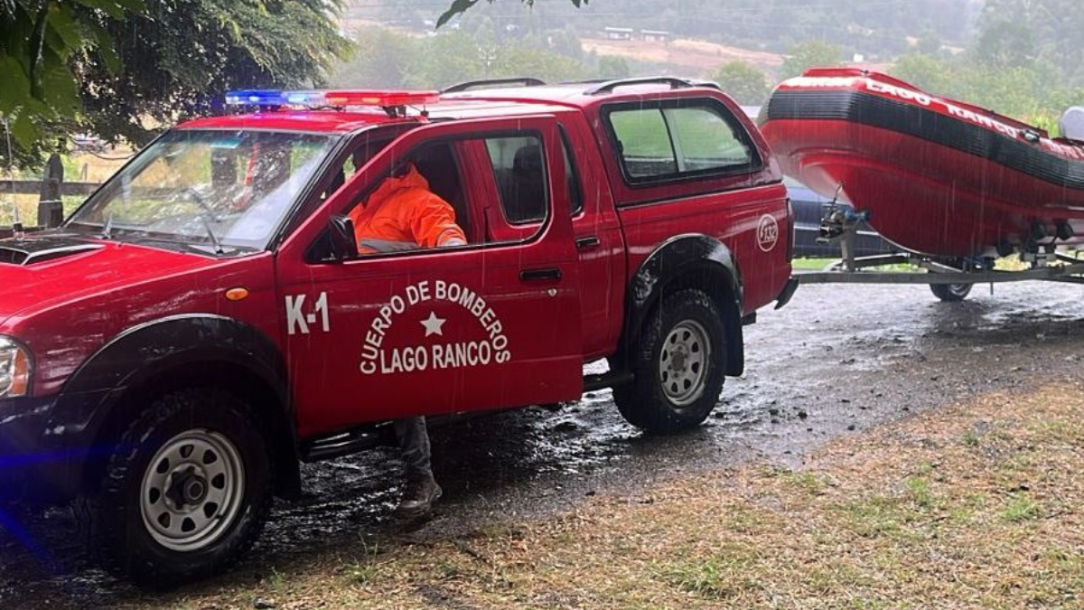 El cuerpo de bomberos del Lago Ranco llegó rápidamente a la zona del accidente en el que murió Sebastián Piñera. El cuerpo de bomberos del Lago Ranco llegó rápidamente a la zona del accidente en el que murió Sebastián Piñera.