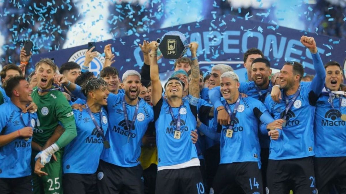 Uno de los jugadores de Belgrano se quedó sin su medalla de campeón.