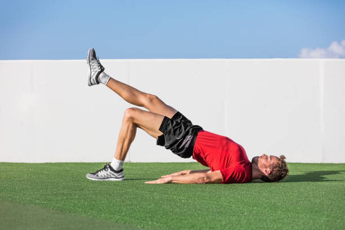 Dicha rutina de entrenamiento la podés hacer dos o tres veces a la semana. Dicha rutina de entrenamiento la podés hacer dos o tres veces a la semana.