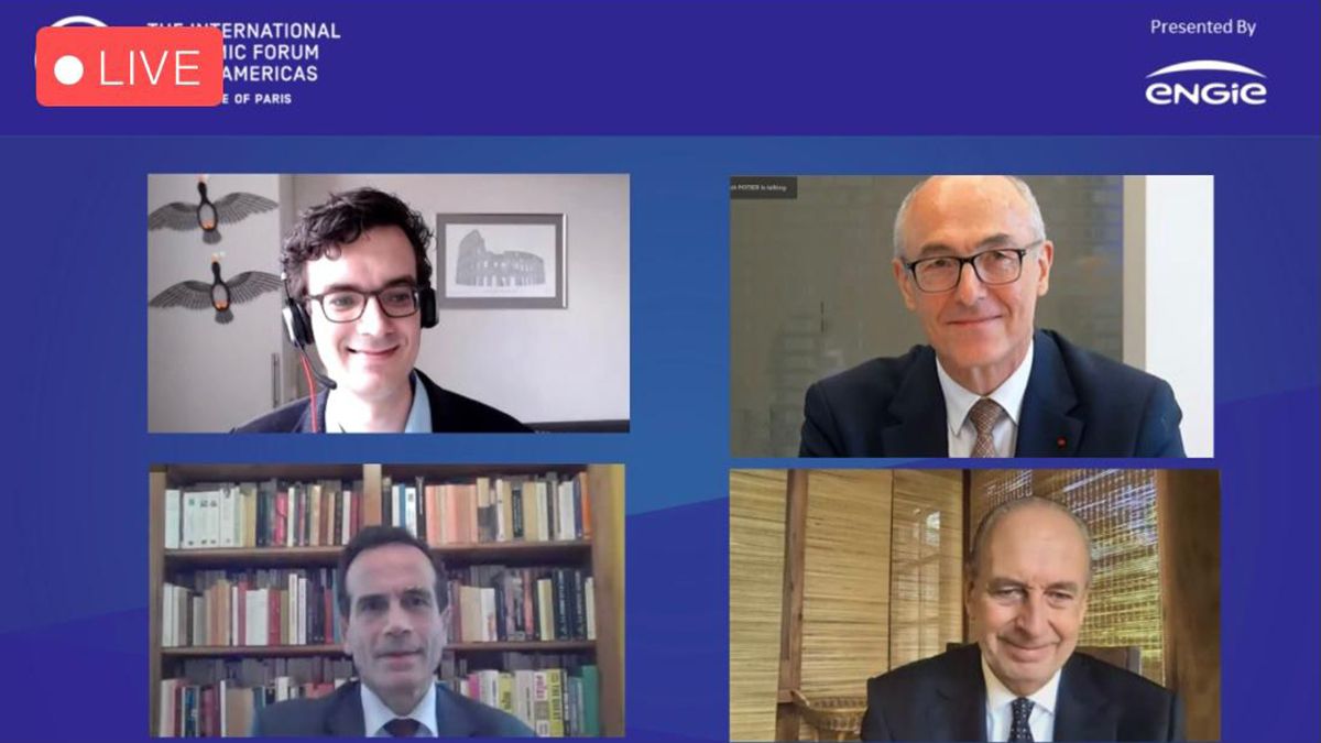 El panel que disertó sobre la adaptación de las empresas energéticas a los nuevos desafíos ecológicos(Foto: Captura de pantalla)