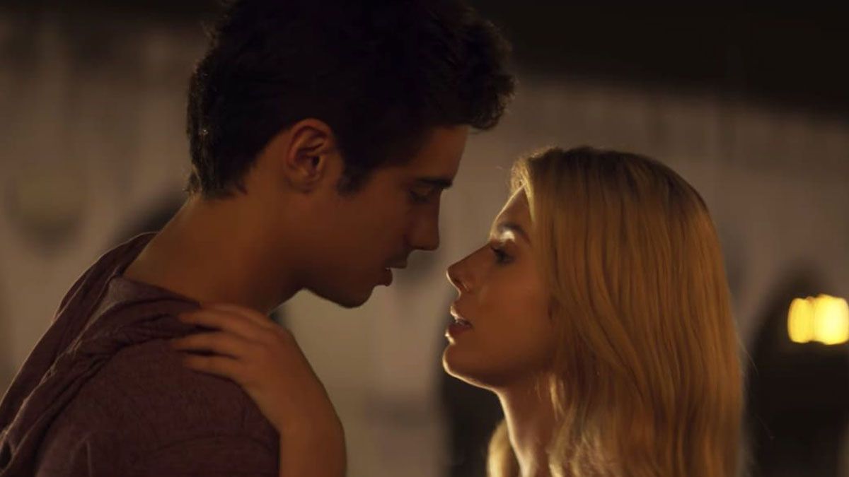 La película de Netflix es puro romanticismo. La película de Netflix es puro romanticismo.