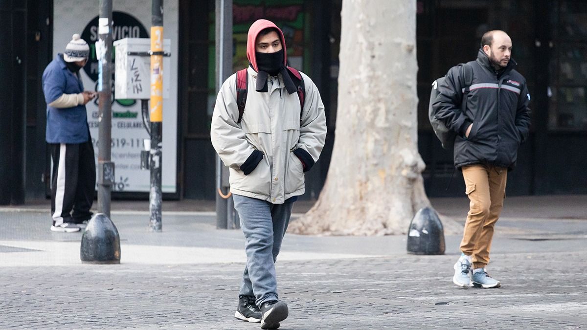 Durante todas las mañanas las temperaturas serán bajo cero y habrá heladas generales. Durante todas las mañanas las temperaturas serán bajo cero y habrá heladas generales.